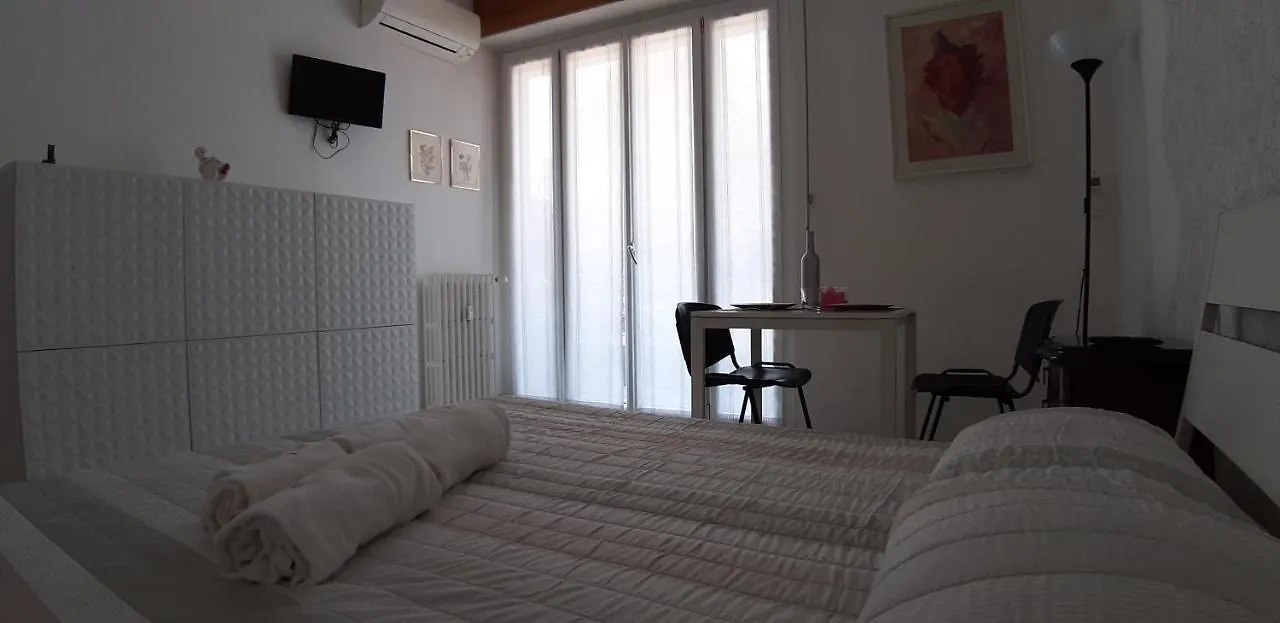 Apartment Manzoni Residence Como Italy