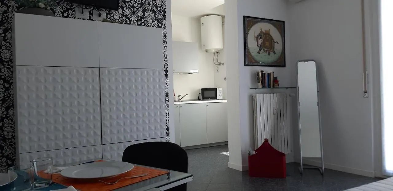 Apartment Manzoni Residence Como Italy
